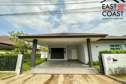 Casa de 3 dormitorios en Pattaya, Tailandia № 213732