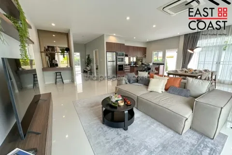 Casa de 3 dormitorios en Pattaya, Tailandia № 213732 - foto 8