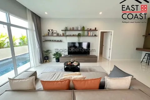 Casa de 3 dormitorios en Pattaya, Tailandia № 213732 - foto 6