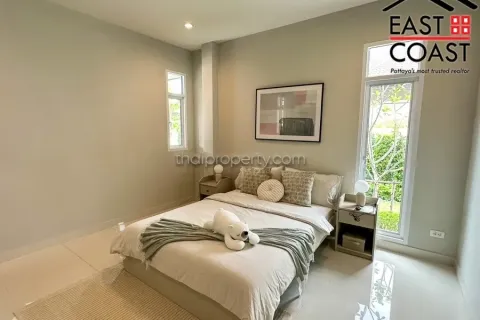 Casa de 3 dormitorios en Pattaya, Tailandia № 213732 - foto 17