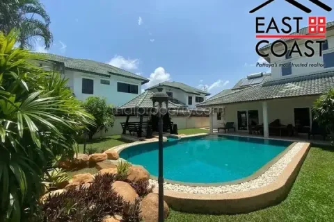 Casa de 3 dormitorios en Pattaya, Tailandia № 213735