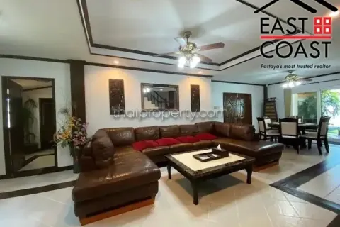 Casa de 3 dormitorios en Pattaya, Tailandia № 213735 - foto 14