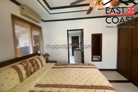 Casa de 3 dormitorios en Pattaya, Tailandia № 213735 - foto 24