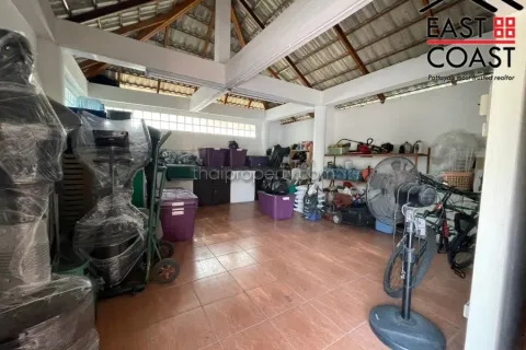 Casa de 3 dormitorios en Pattaya, Tailandia № 213735 - foto 2