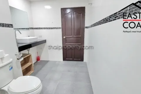 Condominio de 2 dormitorios en Jomtien Beach, Pattaya, Tailandia № 213738 - foto 16