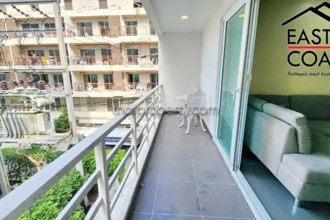 Condominio de 2 dormitorios en Jomtien Beach, Pattaya, Tailandia № 213738 - foto 23