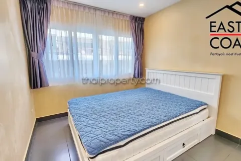 Condominio de 2 dormitorios en Jomtien Beach, Pattaya, Tailandia № 213738 - foto 13
