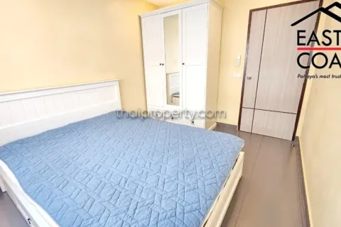 Condominio de 2 dormitorios en Jomtien Beach, Pattaya, Tailandia № 213738 - foto 14