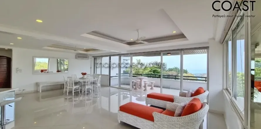 Condominio de 2 dormitorios en Pattaya, Tailandia № 213734