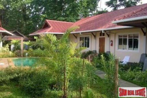 Villa in Ko Lanta Yai, Thailand 6 bedrooms № 192865 - photo 4