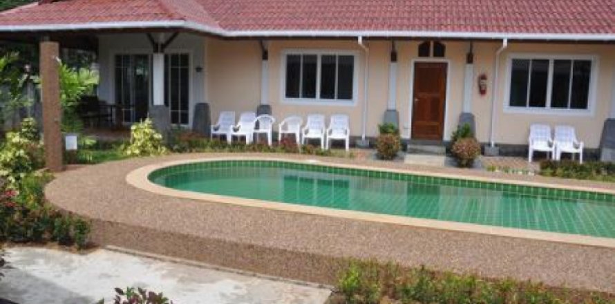 Villa in Ko Lanta Yai, Thailand 6 bedrooms № 192865