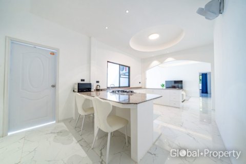 Дом в Паттайе, Таиланд с 5 спальнями  № 146574 - фото 7