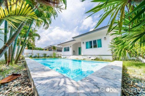 Дом в Паттайе, Таиланд с 5 спальнями № 146573 - фото 2