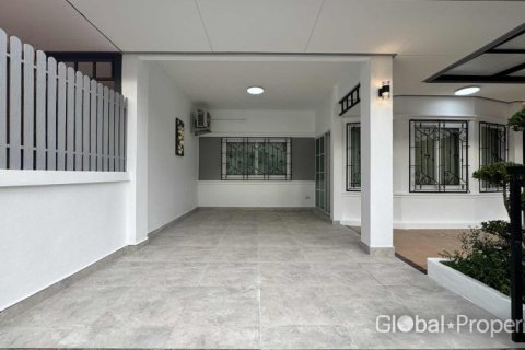 House in Pattaya, Thailand 3 bedrooms № 146576 - photo 2
