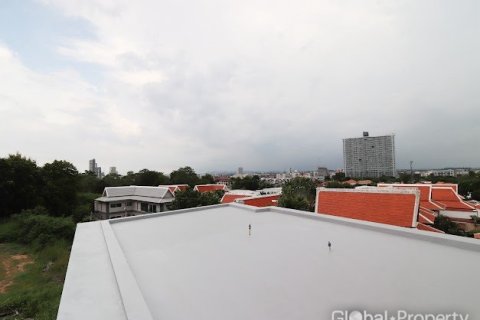 House on Jomtien Beach, Pattaya, Thailand 7 bedrooms № 146575 - photo 23