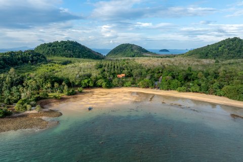 Вилла в Нуеа Кхлонге, Таиланд с 6 спальнями № 136096 - фото 1