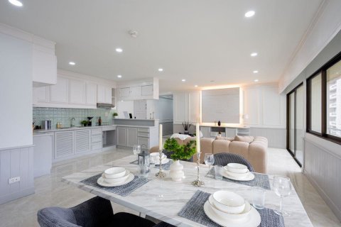 Кондоминиум с 2 спальнями в Бангкоке, Таиланд № 142939 - фото 8