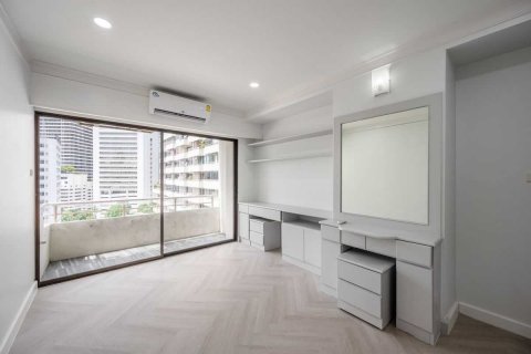 Кондоминиум с 2 спальнями в Бангкоке, Таиланд № 142939 - фото 11