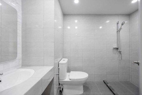 Кондоминиум с 2 спальнями в Бангкоке, Таиланд № 142939 - фото 18