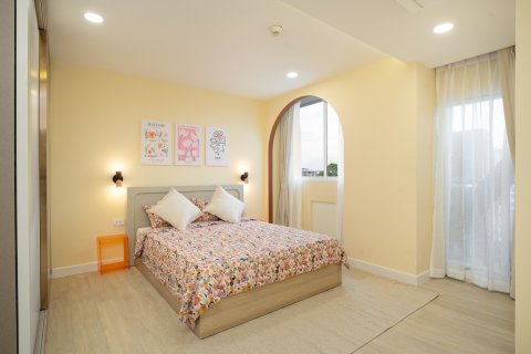 Condo in Bangkok, Thailand, 2 bedrooms  № 142936 - photo 12