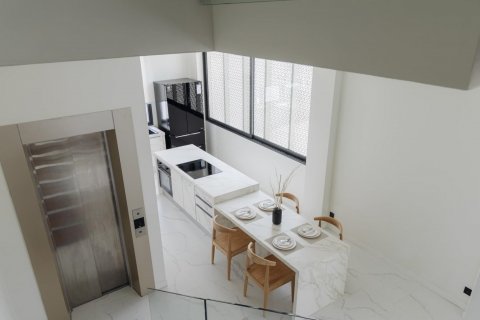 House in Bangkok, Thailand 3 bedrooms № 142937 - photo 16