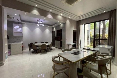 Дом в Лат Пхрау, Бангкок, Таиланд с 5 спальнями  № 148710 - фото 9