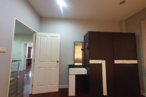 House in Khon Kaen, Thailand 3 bedrooms № 172069 - photo 18