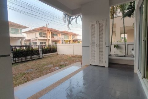 House in Khon Kaen, Thailand 3 bedrooms № 172069 - photo 9