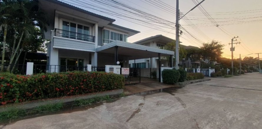House in Khon Kaen, Thailand 3 bedrooms № 172069