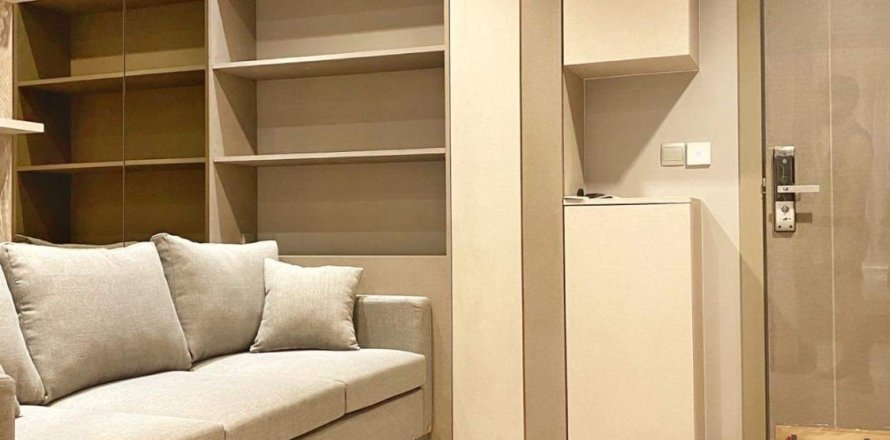 Studio in the Condo in Ratchathewi, Bangkok, Thailand  № 172067