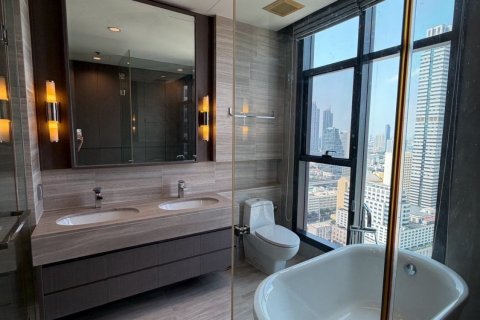 Condo à Bang Rak, Bangkok, Thaïlande, 3 chambres  № 172066 - photo 1