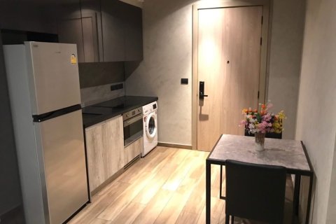 Studio dans le Condo à Watthana, Bangkok, Thaïlande № 170883 - photo 3