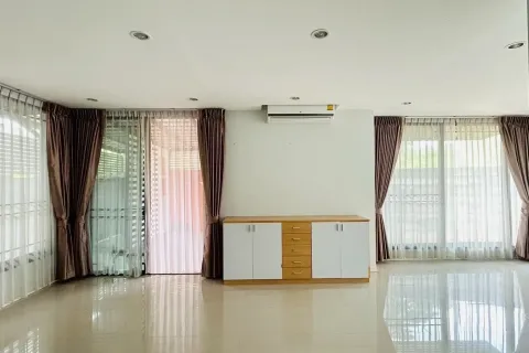 House in Chiang Mai, Thailand 3 bedrooms № 170882