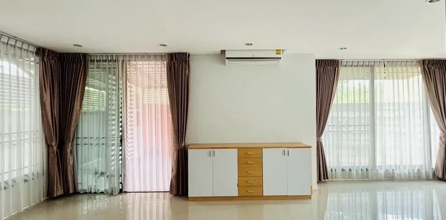 House in Chiang Mai, Thailand 3 bedrooms № 170882