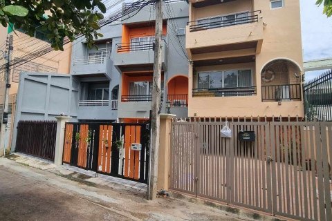 Шопхаус в Хуа Хине, Таиланд  № 140132 - фото 18