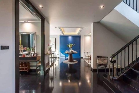House in Bangkok, Thailand 4 bedrooms № 181242 - photo 7