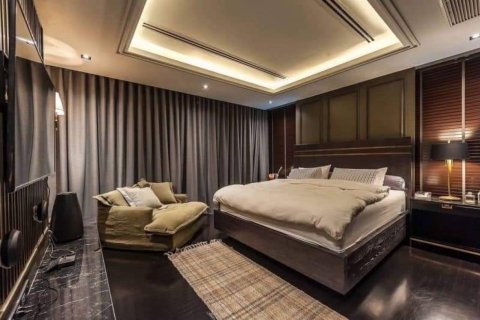 House in Bangkok, Thailand 4 bedrooms № 181242 - photo 9