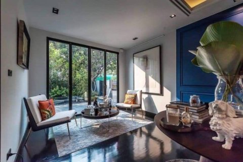 House in Bangkok, Thailand 4 bedrooms № 181242 - photo 4
