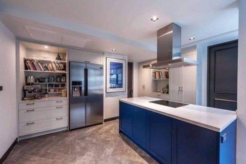 House in Bangkok, Thailand 4 bedrooms № 181242 - photo 5