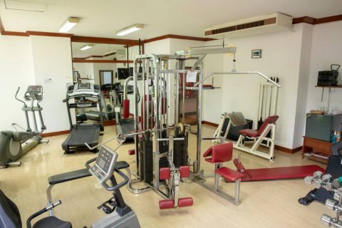 Condo in Bangkok, Thailand, 3 bedrooms  № 181246 - photo 17