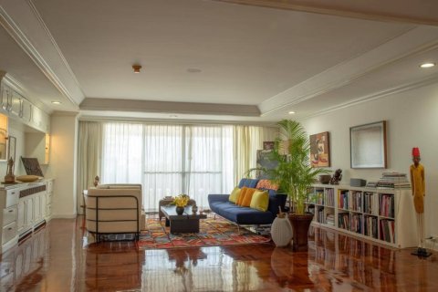 Condo in Bangkok, Thailand, 3 bedrooms № 181246