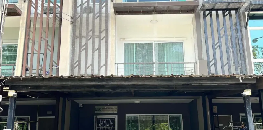 Townhouse à Bang Yai, Thaïlande 3 chambres № 167822