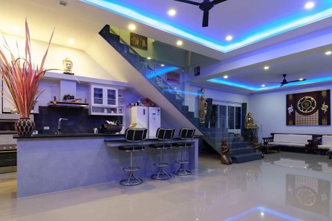 Penthouse in Ko Samui, Thailand 6 bedrooms № 172446 - photo 4