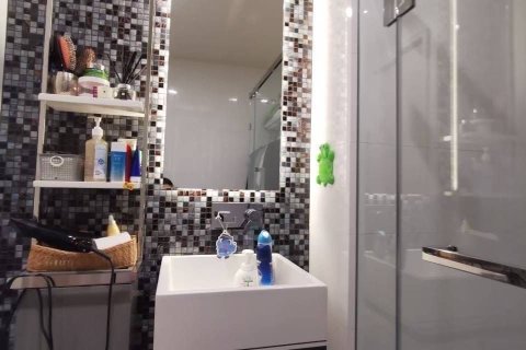 Студия в кондо в Банг Раке, Бангкок, Таиланд № 172188 - фото 16