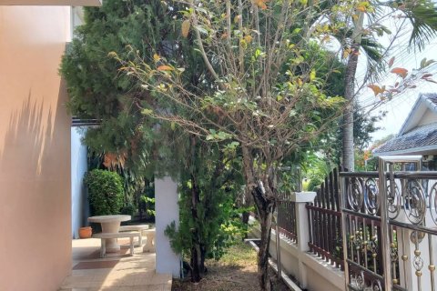 House in Hua Hin, Thailand 4 bedrooms № 172184 - photo 4