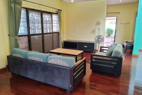 House in Hua Hin, Thailand 4 bedrooms № 172184 - photo 8