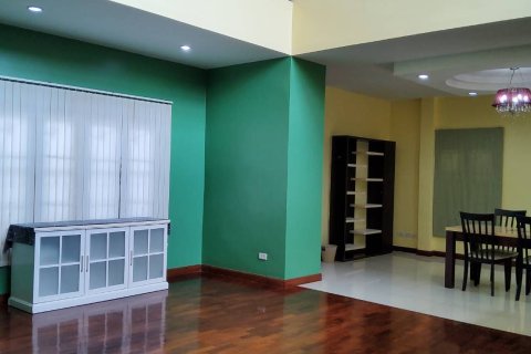 House in Hua Hin, Thailand 4 bedrooms № 172184 - photo 9