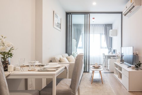 Studio in the Condo in Khlong Toei, Bangkok, Thailand  № 172189 - photo 3
