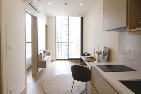 Studio dans le Condo à Watthana, Bangkok, Thaïlande  № 160442