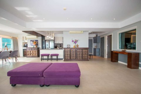 Condo in Chiang Mai, Thailand, 2 bedrooms  № 121986 - photo 20